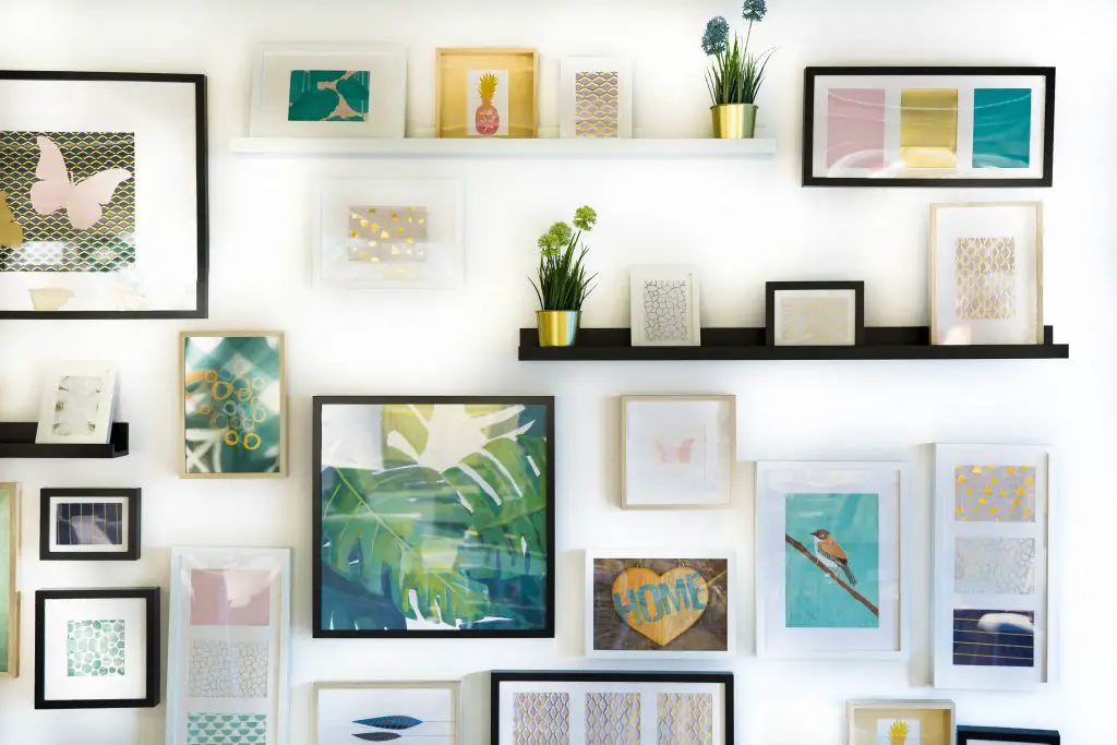 modern wall decor with gallery wall