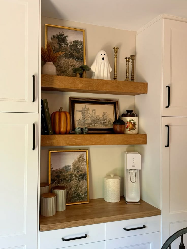 Fall shelf ideas, cozy fall shelf ideas, shelf ideas for fall, living room shelf ideas for fall, dining room shelf ideas for fall, kitchen fall shelf ideas, living room decor fall shelf ideas, By Paige Nicole fall shelf ideas.